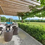 Three-bedroom In Сasa de vacaciones Grab