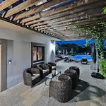 Сasa de vacaciones Three-bedroom In *