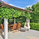 Three-bedroom In Сasa de vacaciones Grab