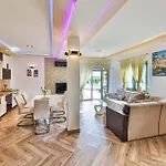 Three-bedroom In Сasa de vacaciones Grab