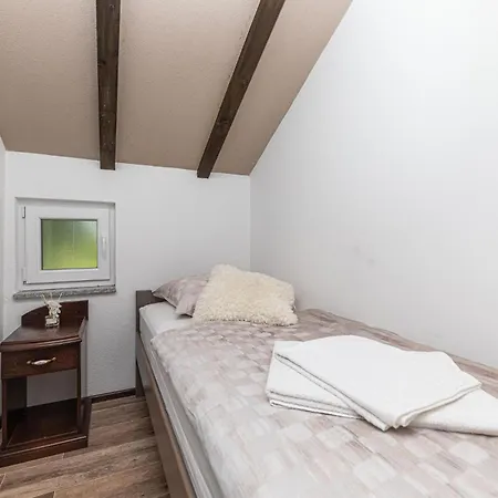 Three-bedroom In * Grab